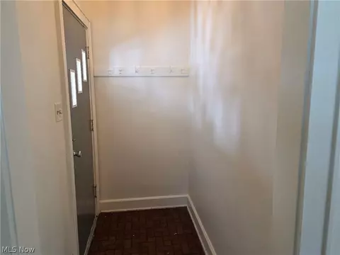 1174 Linden Ave, Akron, OH 44310 photo 2