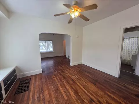 1174 Linden Ave, Akron, OH 44310 photo 6