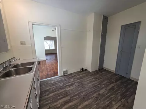 1174 Linden Ave, Akron, OH 44310 photo 10