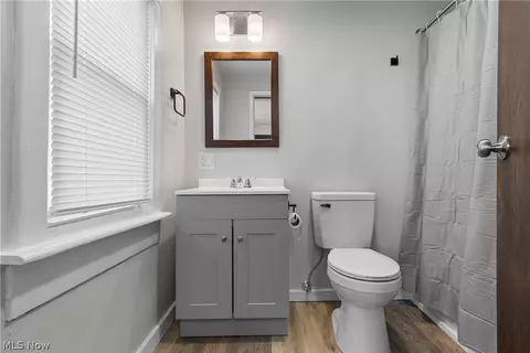 Bath - 301 E Voris St, Akron, OH 44311 photo 1 of 2