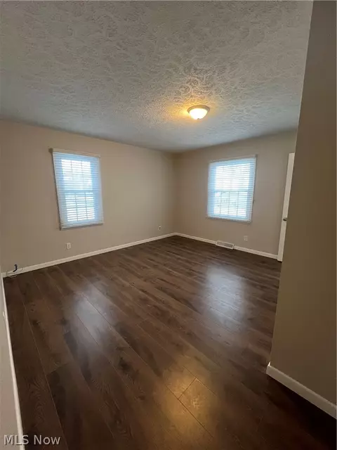 Bedroom - 2512 W 9th St, Ashtabula, OH 44004 photo 1 of 5