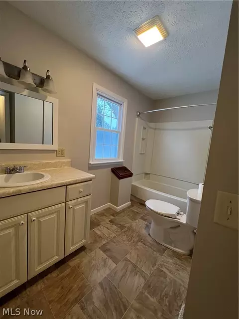 Bath - 2512 W 9th St, Ashtabula, OH 44004 photo 3 of 4