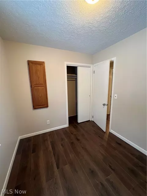 Bedroom - 2512 W 9th St, Ashtabula, OH 44004 photo 3 of 5