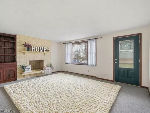 535 W Schultz Ave, Dalton, OH 44618 photo 2