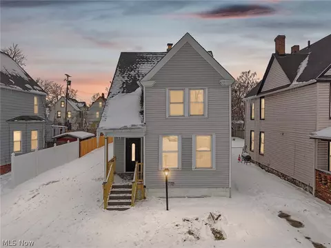 2296 E 97th St, Cleveland, OH 44106