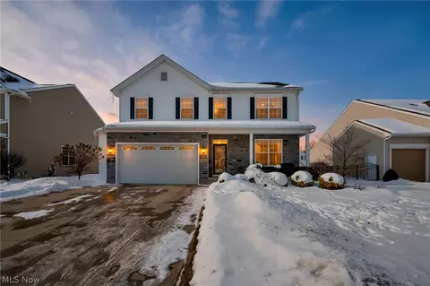 9048 Shady Elm Ln, Olmsted Twp, OH 44138