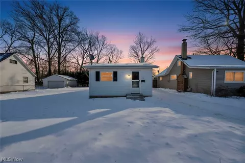 149 Fay Ave, Avon Lake, OH 44012