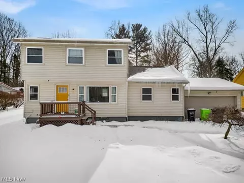 1014 Newton St, Tallmadge, OH 44278