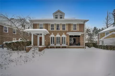 2410 Overlook Rd, Cleveland Heights, OH 44106