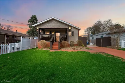 757 Independence Ave, Akron, OH 44310