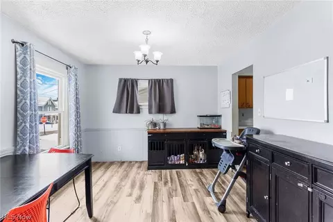 Dining - 464 Elm St, Struthers, OH 44471 photo 1 of 1