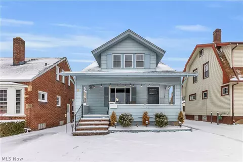 2101 Olive Ave, Lakewood, OH 44107