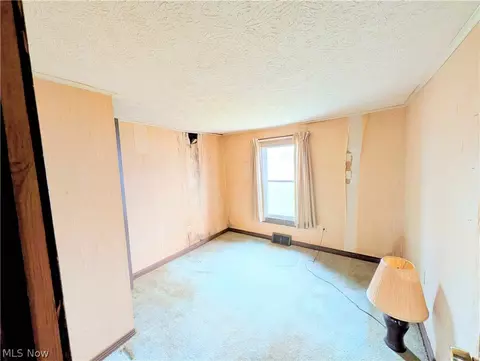 2000 Stake Dr, Green, OH 44232 photo 11