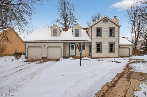 8038 Norriton Cir NW, North Canton, OH 44720