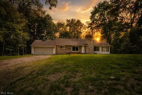 900 State Mill Rd, Akron, OH 44319