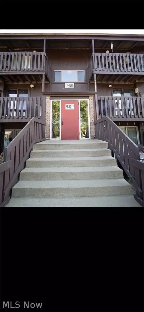 4615 Oakhill Blvd #106, Lorain, OH 44053
