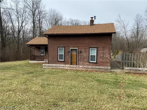 16870 Avon Belden Rd, Grafton, OH 44044
