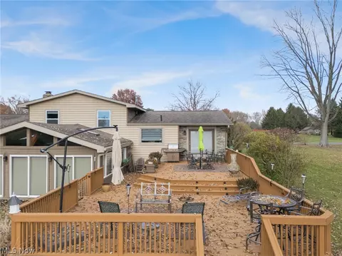 18331 William Dr, Doylestown, OH 44230 photo 7