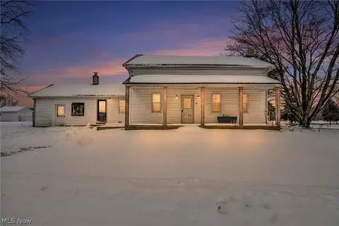 3080 Saxe Rd, Mogadore, OH 44260