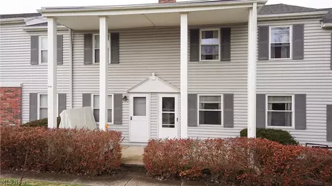 2115 Presidential Pkwy #4, Twinsburg, OH 44087