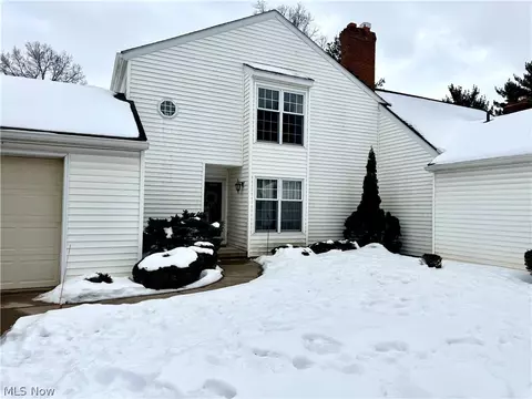 14 Ironwood Dr, Westfield Center, OH 44251