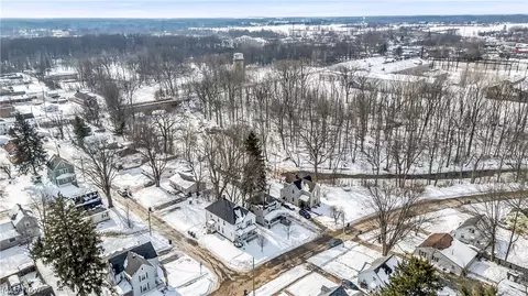 View/Area - 508 12th St, Elyria, OH 44035 photo 4 of 10