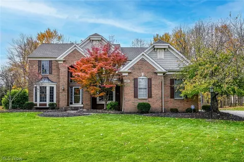 3163 Darien Ln, Twinsburg, OH 44087