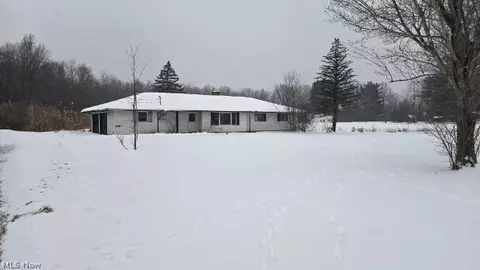 10304 State Route 303, Windham, OH 44288