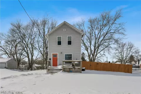 304 Baldwin Ave, Niles, OH 44446