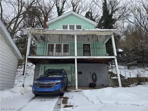 844 National Rd, Bridgeport, OH 43912