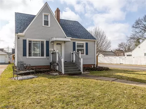 2717 Tuxedo Ave, Parma, OH 44134
