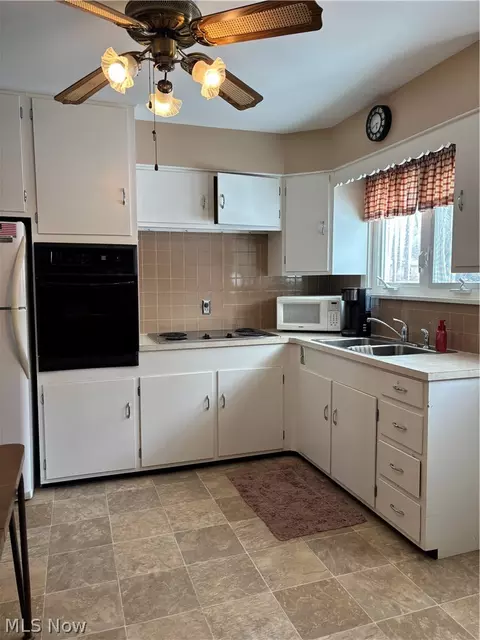 2806 Austinburg, Ashtabula, OH 44004 photo 2