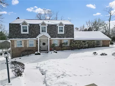 4804 White Oaks Dr, Steubenville, OH 43953