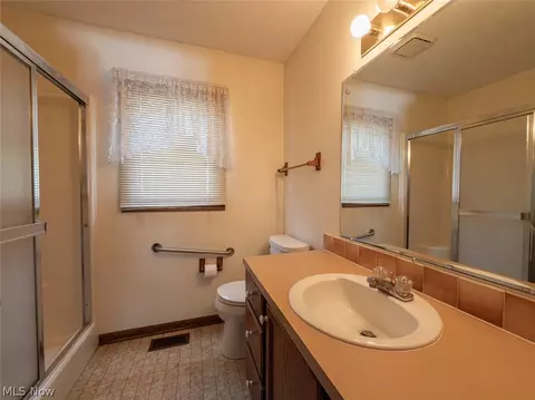3210 S Billingsgate Cir NW, Canton, OH 44708 photo 12