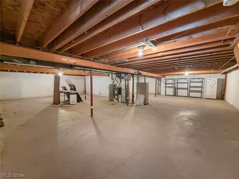 3210 S Billingsgate Cir NW, Canton, OH 44708 photo 17