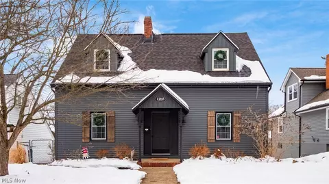 1765 Caleb Dr, Zanesville, OH 43701