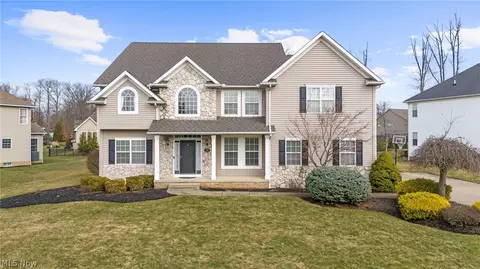 7599 Estate Ave, Hudson, OH 44236