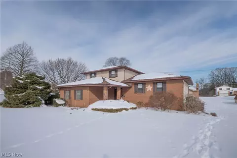 3985 36th St NW, Canton, OH 44718
