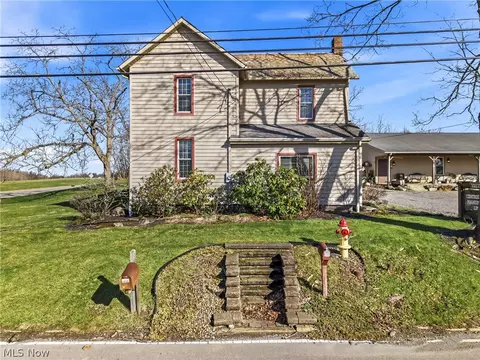 10725 Struthers Rd, New Middletown, OH 44442