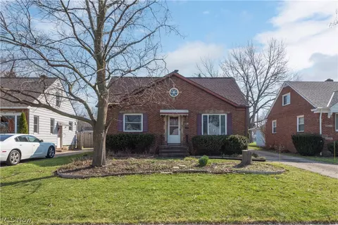 4145 W 220th St, Fairview Park, OH 44126
