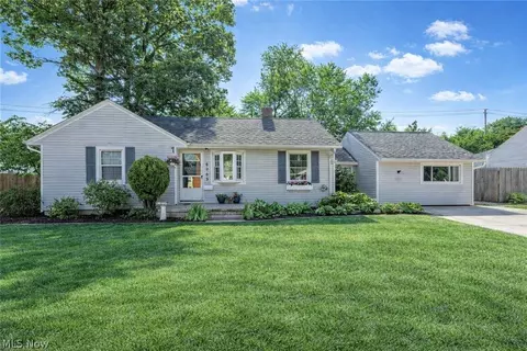 6263 Seneca Trl, Mentor, OH 44060