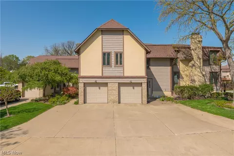 4607 Compass Rose #13, Vermilion, OH 44089
