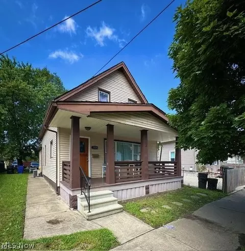 3226 W 54 St, Cleveland, OH 44102