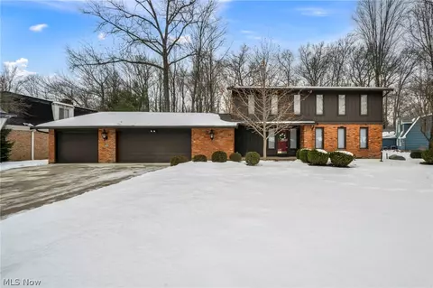 19890 Idlewood Trl, Strongsville, OH 44149