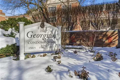 15875 Van Aken Blvd #302C, Shaker Heights, OH 44120