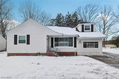 5536 Mackenzie Rd, North Olmsted, OH 44070