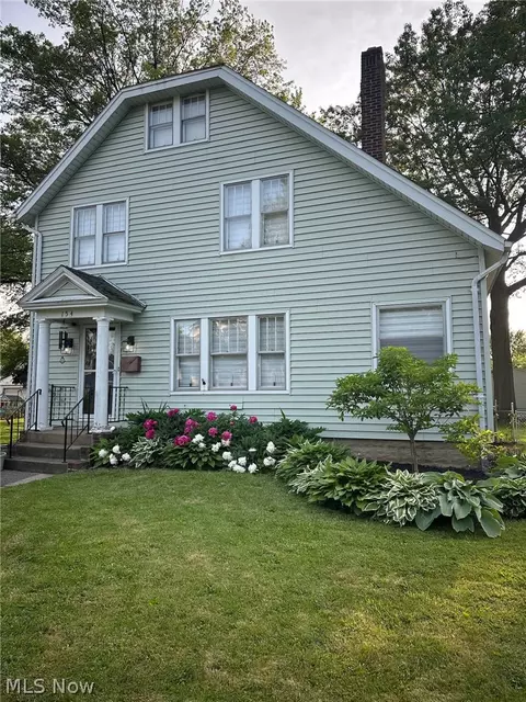 154 Bellfield Ave, Elyria, OH 44035