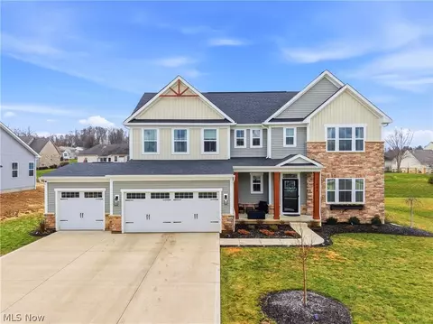 1404 Southbrook Cir NE, Canton, OH 44721