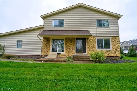 378 Deepwood Dr, Wadsworth, OH 44281