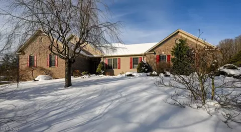 5334 Beach Rd, Medina, OH 44256
